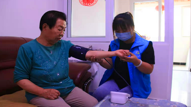 陕西定边:智慧养老 服务到家